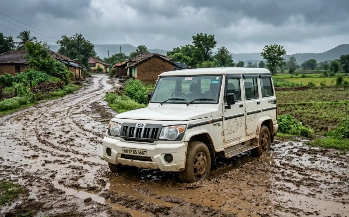 Bolero Game SUV driving on realistic Indian highway road